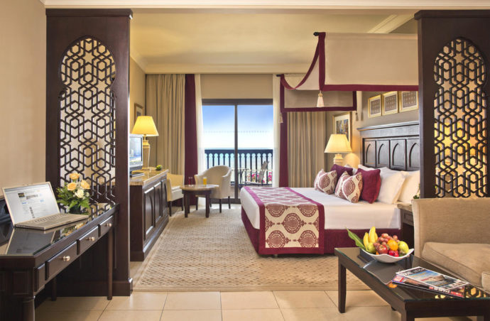Подаруй собі незабутні враження у  Miramar Al Aqah Beach Resort 5*
