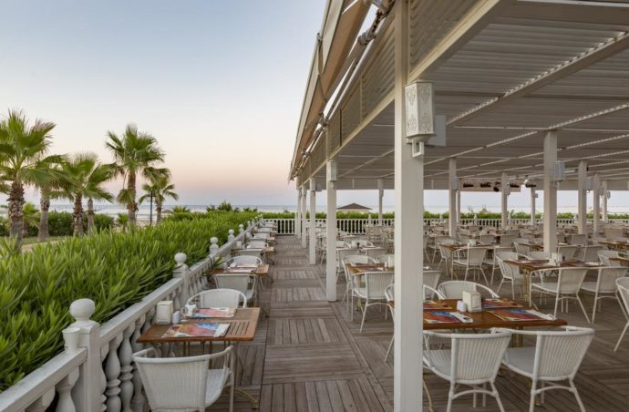 Найкращий сімейний відпочинок у ROYAL ALHAMBRA PALACE HOTEL 5 *
