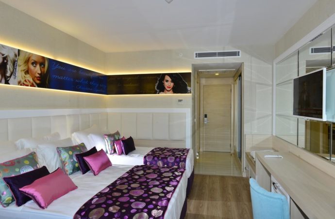 Відпочинок рівня Deluxe – Azura Resort & Spa 5*