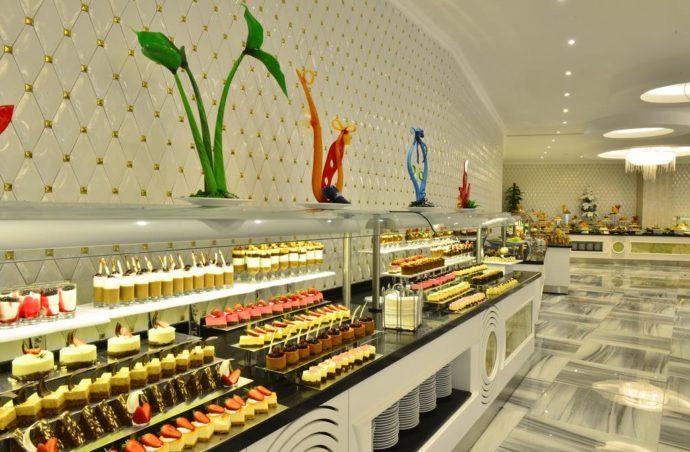 Відпочинок рівня Deluxe – Azura Resort & Spa 5*