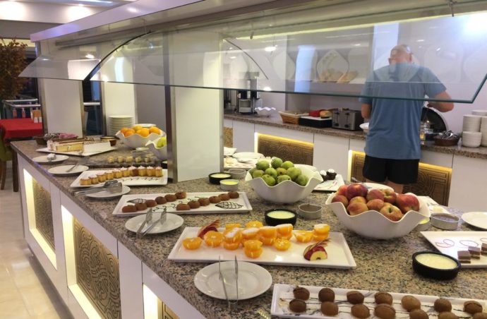 Сімейний відпочинок в Arsi Enfi City Beach Hotel 4*
