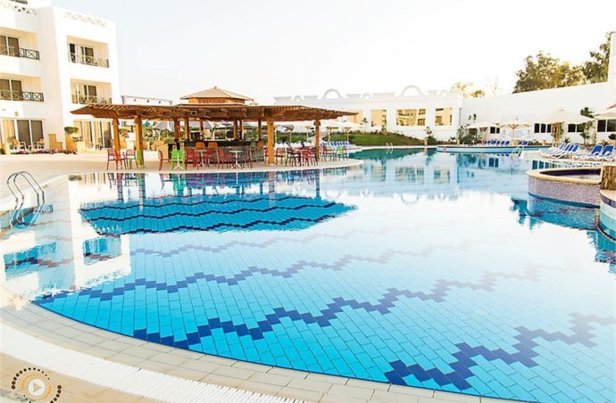 Новий Рік у Єгипті, OLD VIC SHARM RESORT 4 *- 272 $ зі Львова,10 ночей