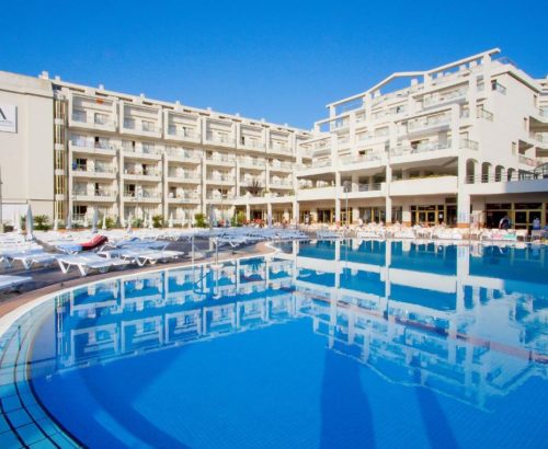 Іспанська сієста в Aqua Hotel Aquamarina 4*