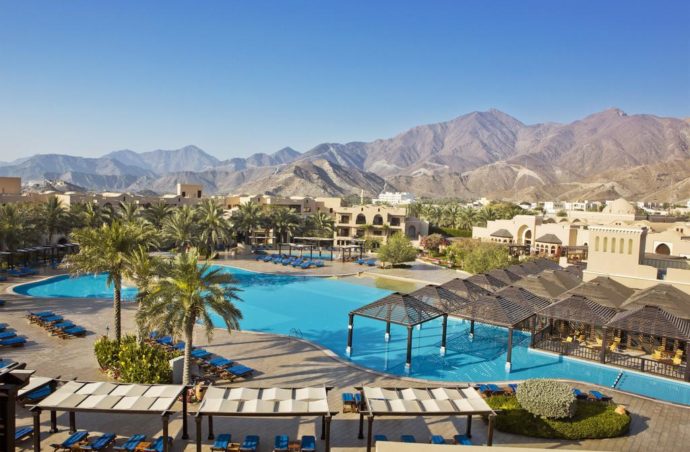 Подаруй собі незабутні враження у  Miramar Al Aqah Beach Resort 5*