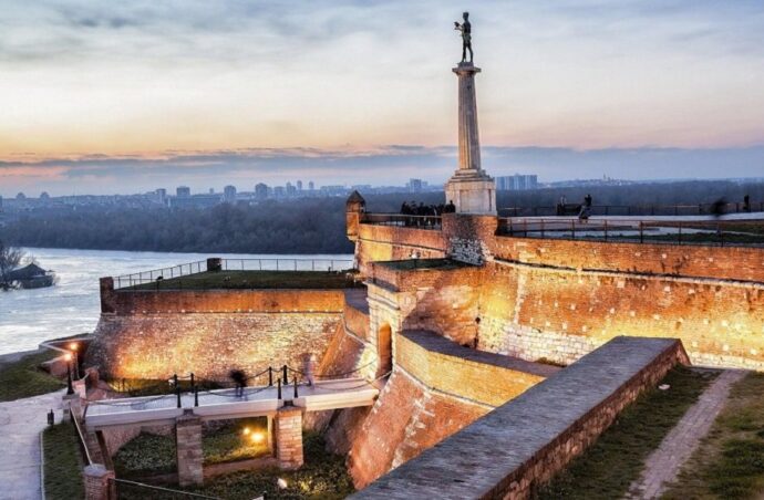 Зустрінь новий рік 2021 р. за кордоном.