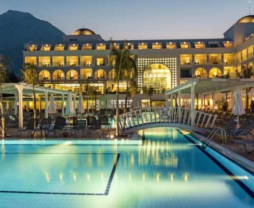 Сімейний відпочинок в Karmir Resort Spa 5*