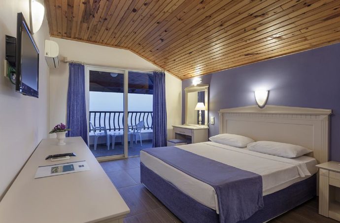 Сімейний відпочинок у Club Turtas Beach 4*