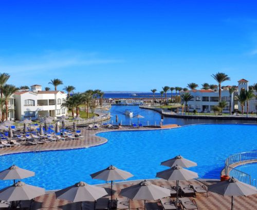 Зустрічай Новий Рік вишуканому готетелі DANA BEACH RESORT 5 *