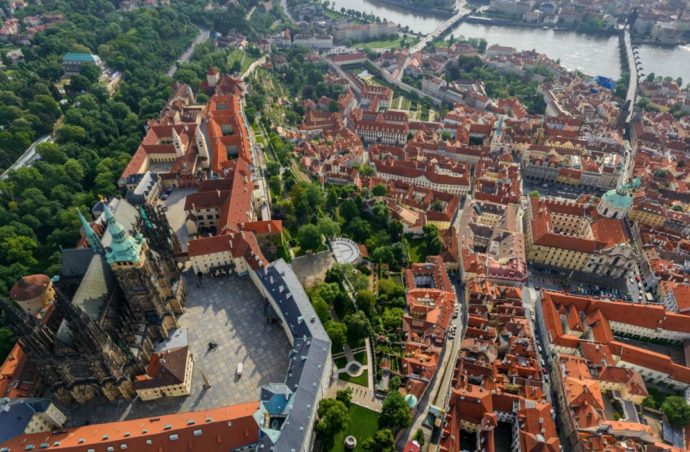 Празькі вихідні: Краків + Прага усього за 38 Eur