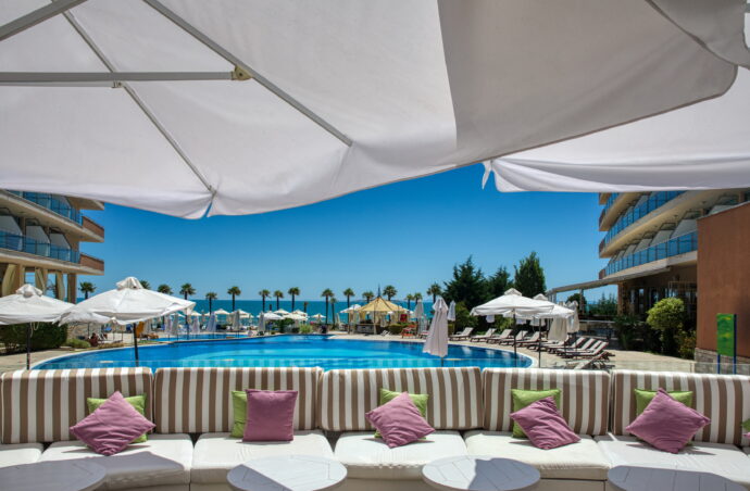 Відпочинок у прекрасному готелі MPM ZORNITZA SANDS 4*