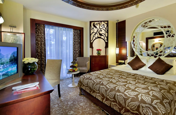 Сімейний відпочинок в Euphoria Tekirova 5*