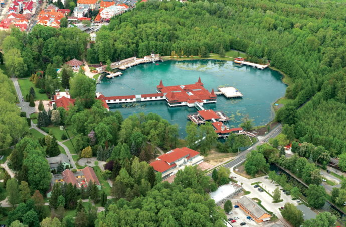 Відпочинок та оздоровлення в Lotus Therme Hotel & Spa Heviz 5* – 584 EUR